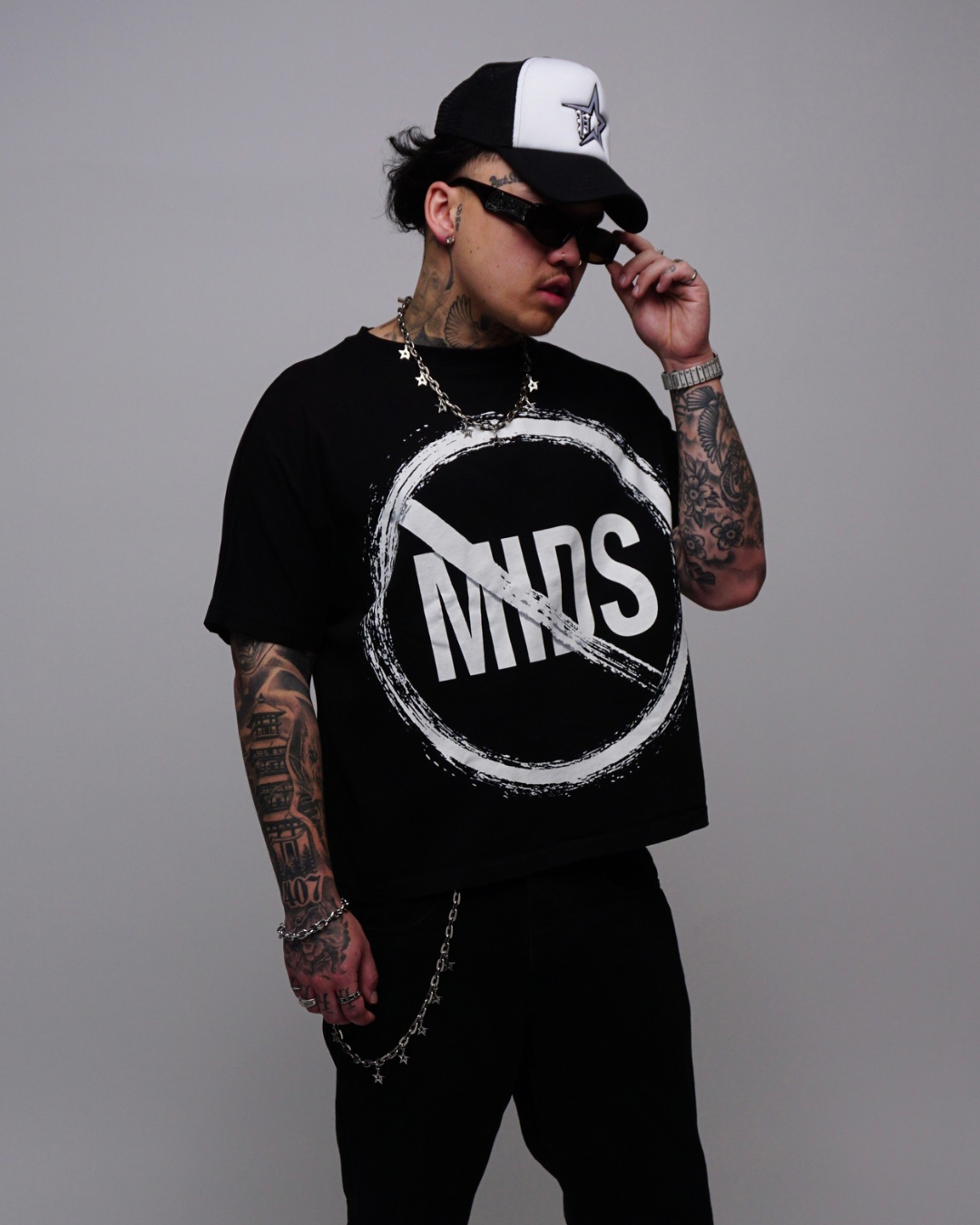NO MIDS - Cropped tee